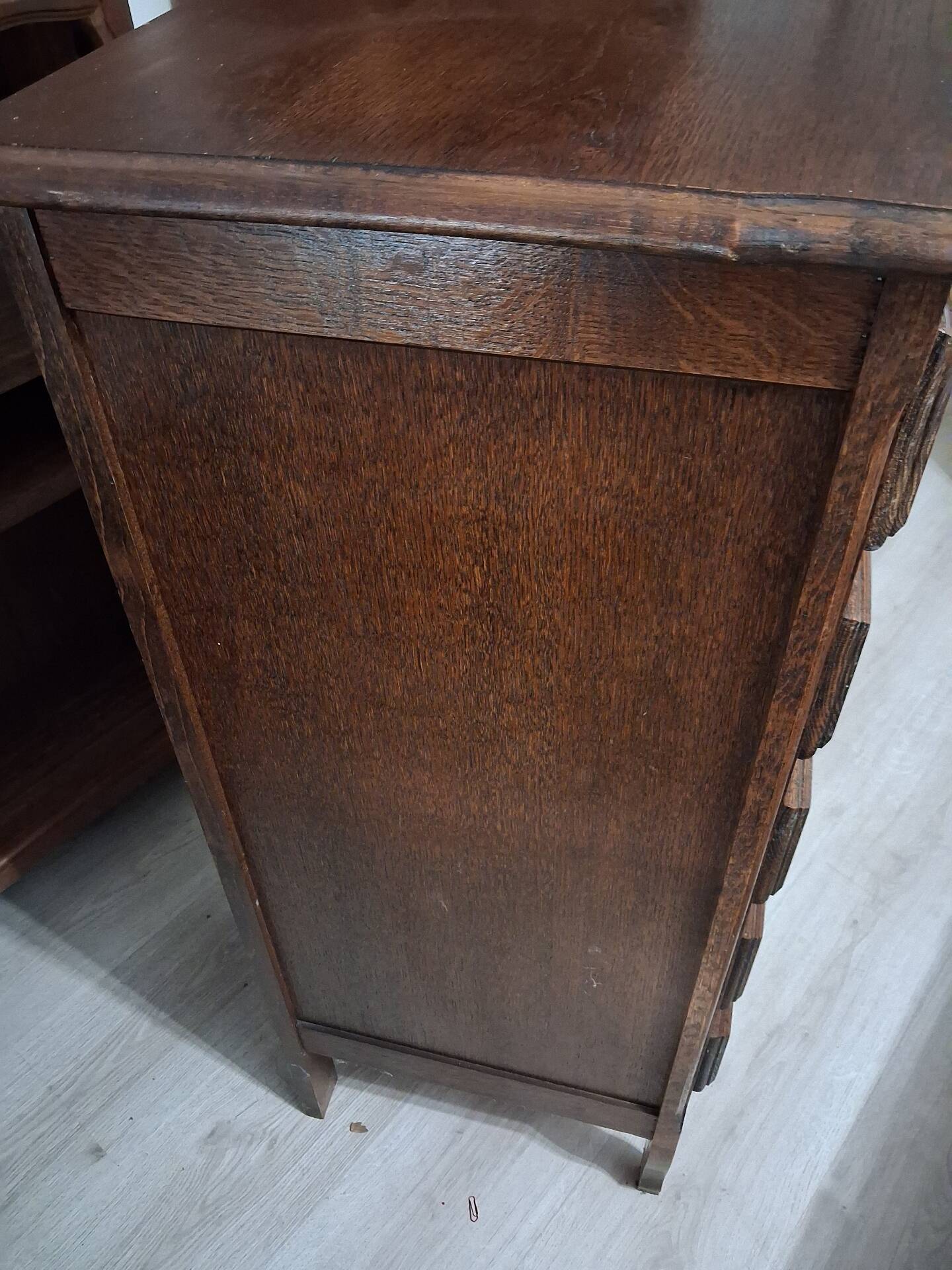 Chest of drawers with 5 drawers