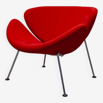 Orange Slice armchair from Artifort in bright red fabric