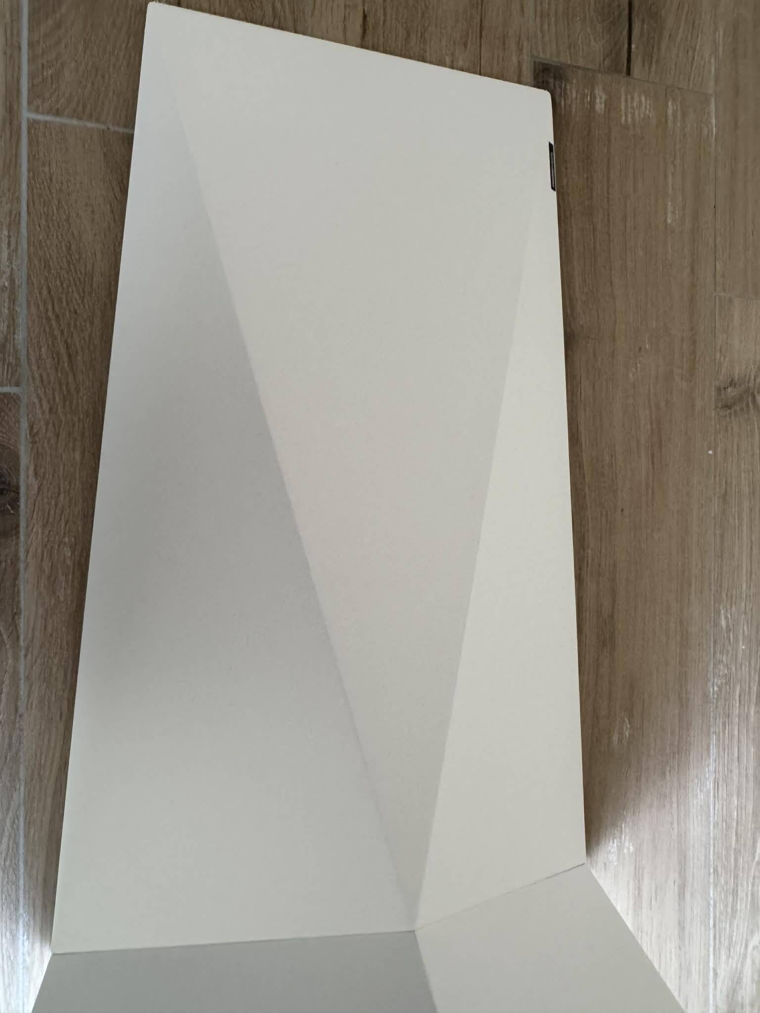 White lacquered desk model Furtif by Daniel Rode for Roche Bobois