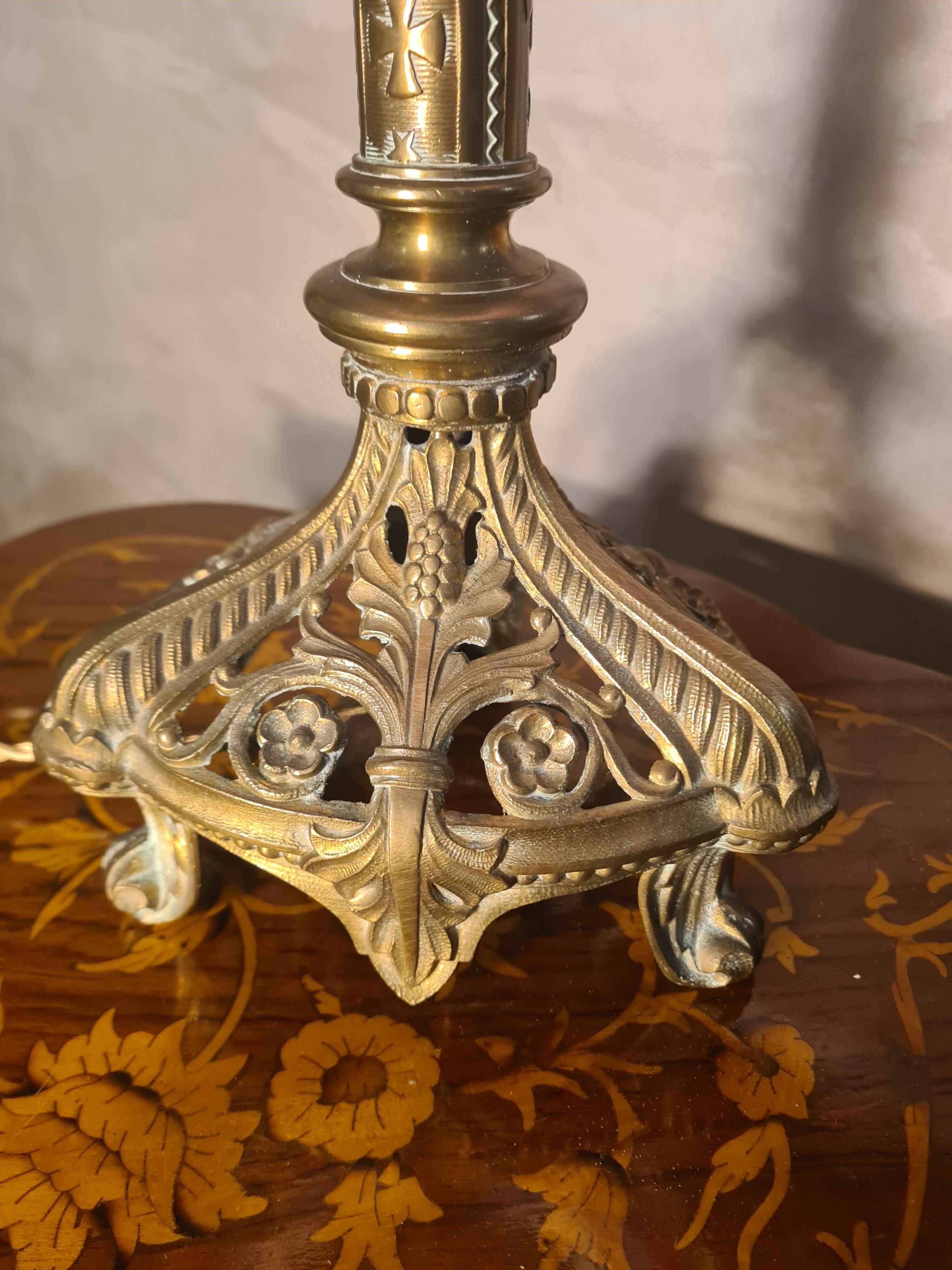 restored antique Art Nouveau bronze lamp, stained glass lampshade in Tiffany style