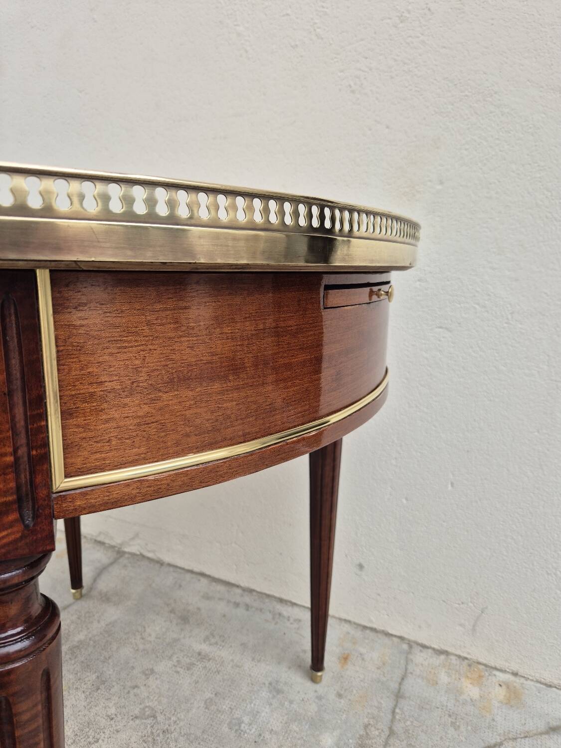 Louis XVI style mahogany bouillotte table in marquetry and bronze