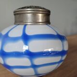 Ancien vase pique fleurs en verre blanc et bleu