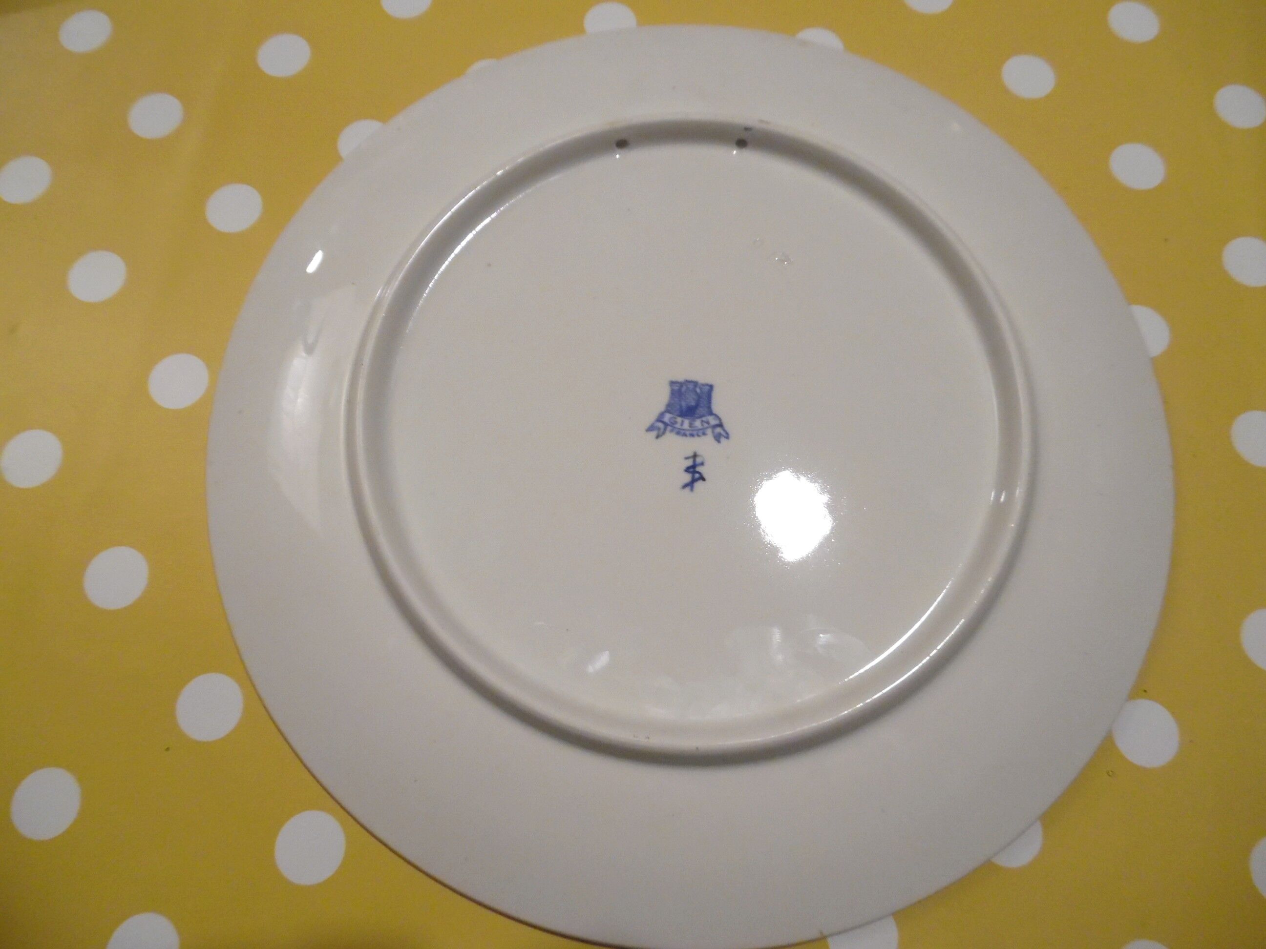 Large dish ceramic of Gien