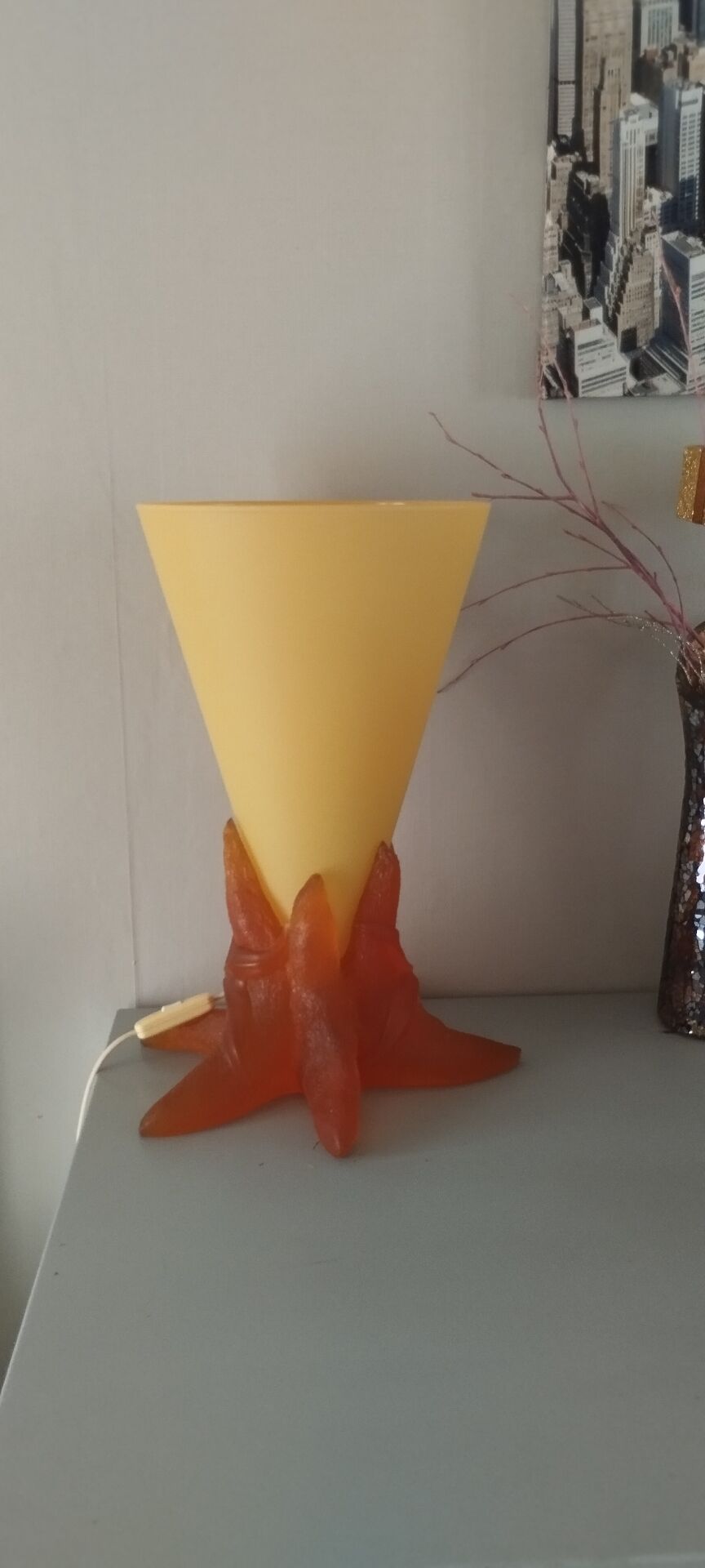 Table lamp