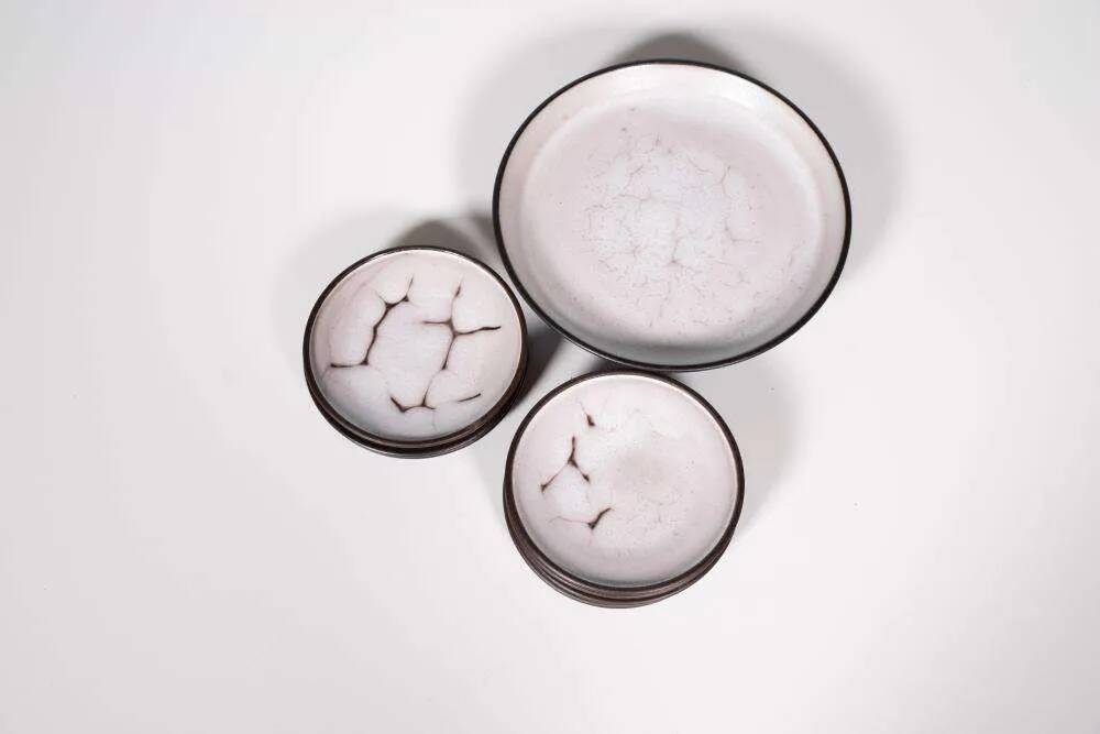 Vintage Mobach pastry set, fat lava ceramic serving plates.
