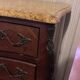 Commode galbée style Louis XV – Marbre et bronze