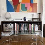 Table basse en métal et verre fumé 1970