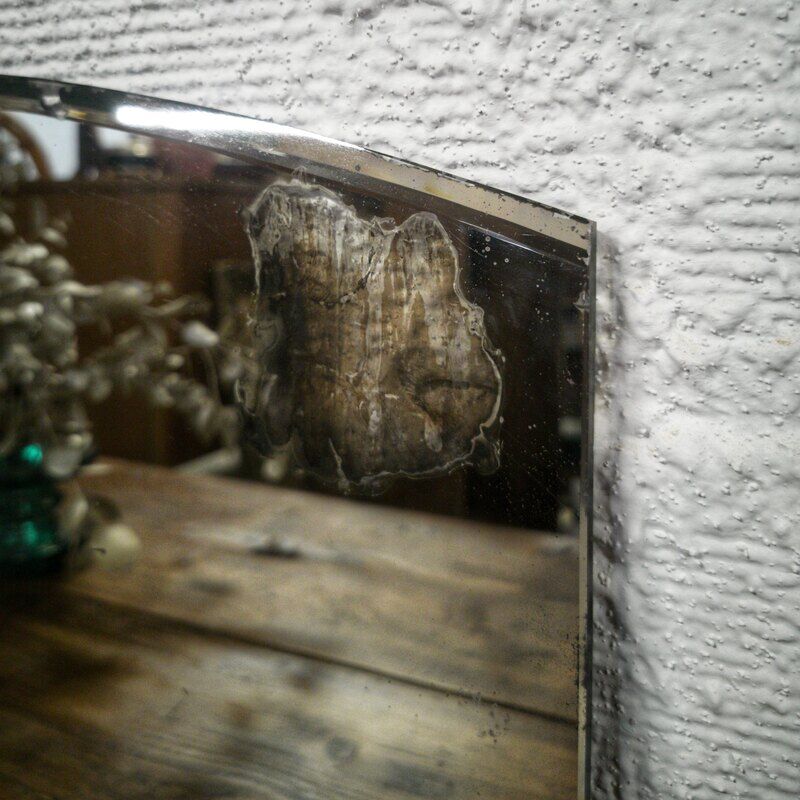 Beveled mirror 61x36cm