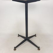 Table à manger ou d’appoint italienne années 1960