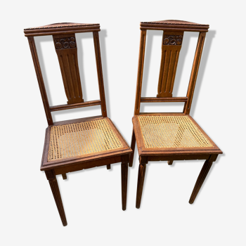 Lot 2 antique chairs