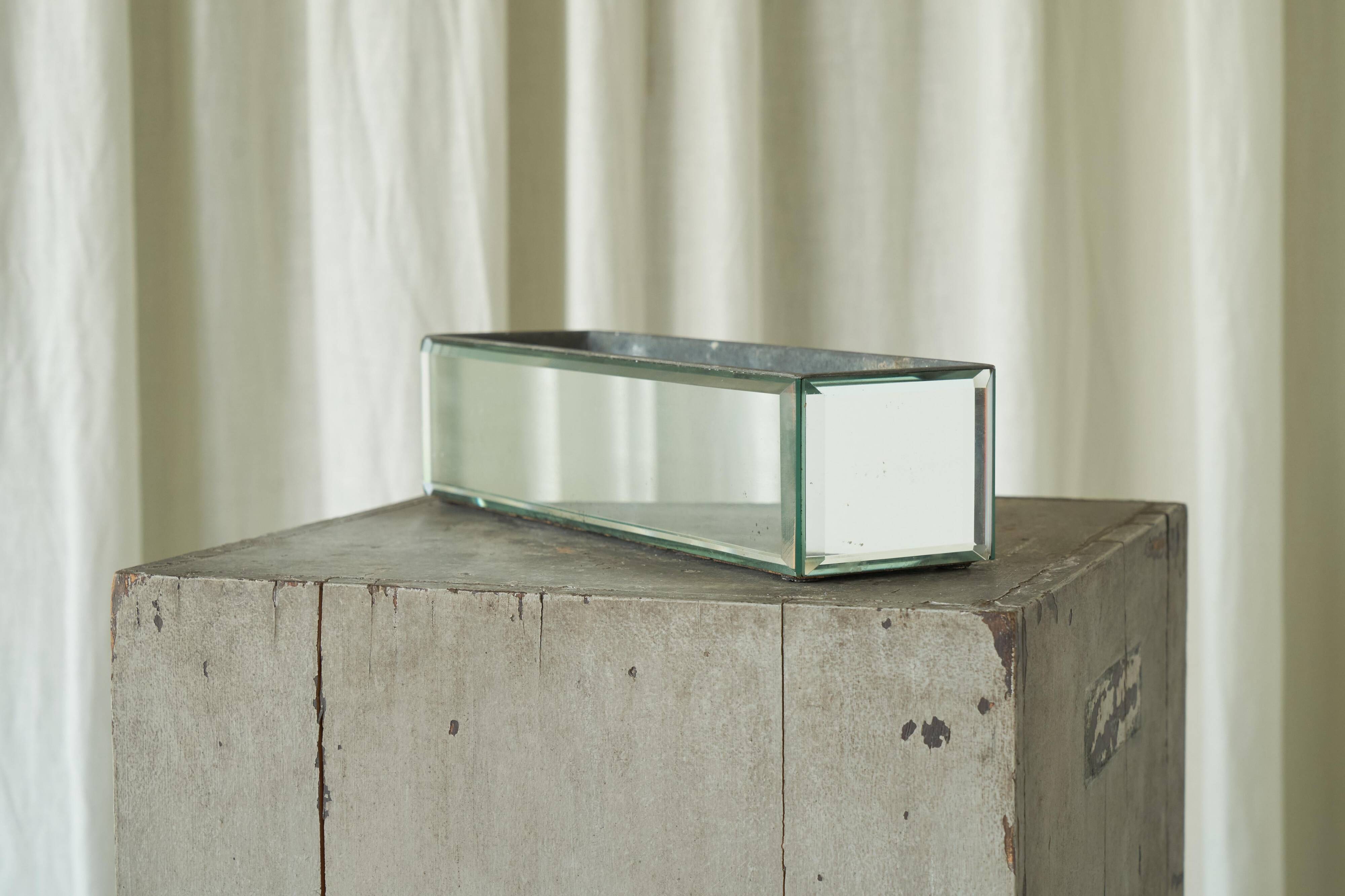 Art Deco vase in faceted mirrored glass, 1930s