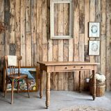 Table with turned legs in solid oak (renovated)