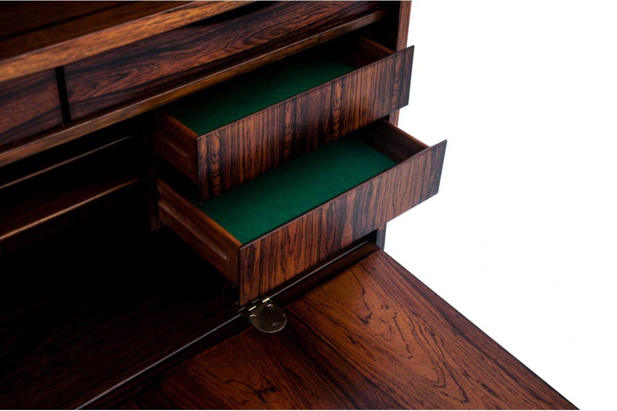 Rosewood shelf designed by Omann Jun, Denmark, 1960s. After renovation.