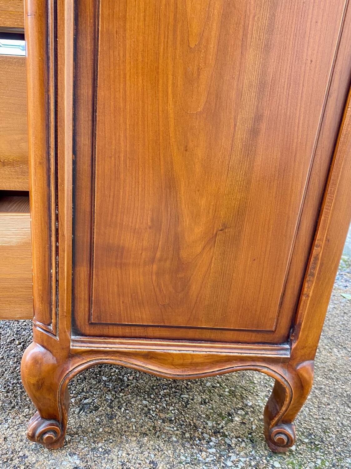 Semainier chiffonnier avec gravure style Louis XV à 7 tiroirs