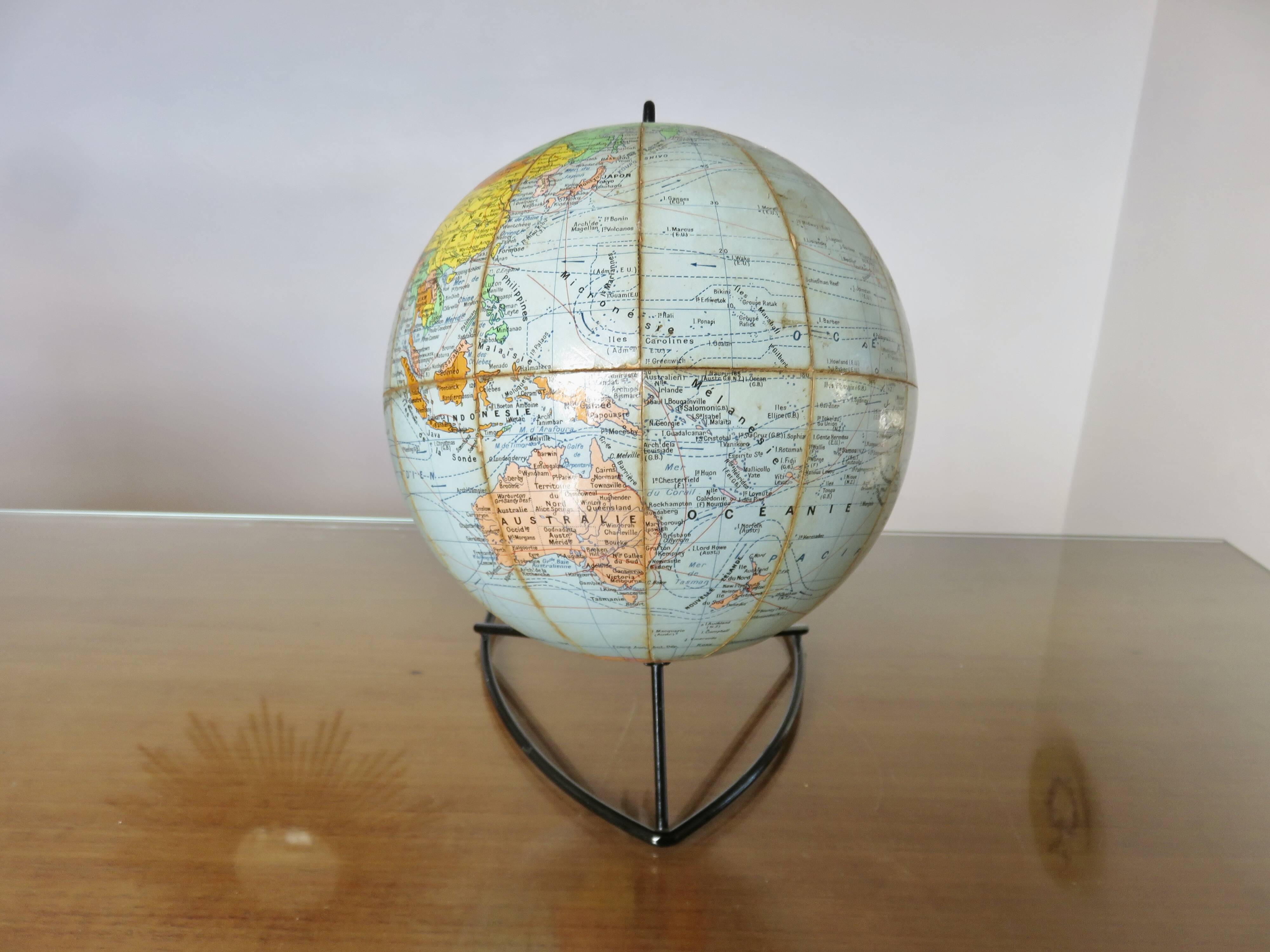 World map, terrestrial globe, Girard & Barrère edition, 1960s-70s