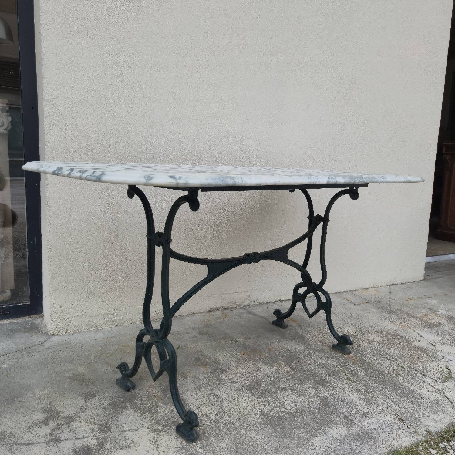 Antique cast iron and marble bistro restaurant table - 1.40m
