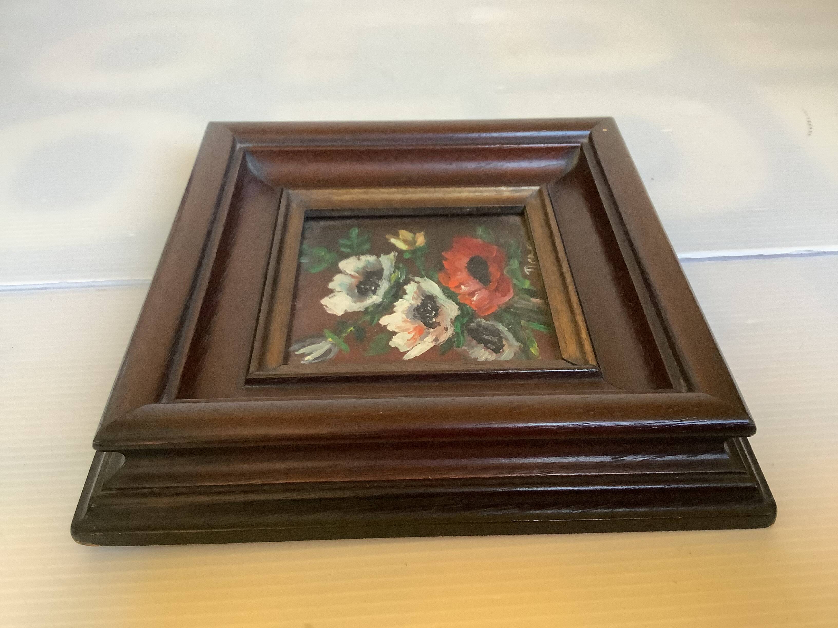 Small painting bouquet of flowers oil on panel signed