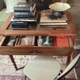 Business showcase table