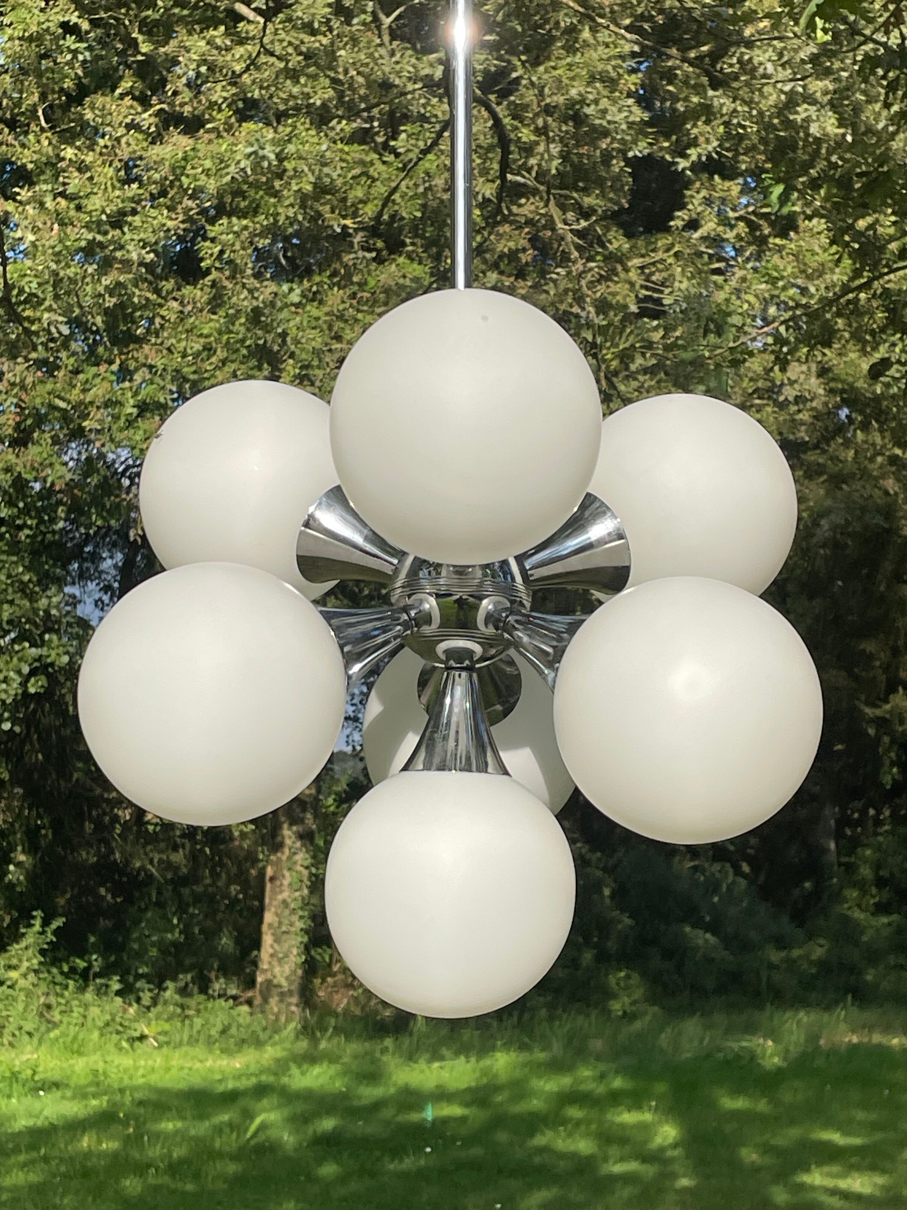 Ceiling lamp chandelier 7 lights Sputnik 1960s, The cluster