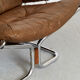 Fauteuil et ottoman design Harald Relling édité par Langlos Möbelfabrik