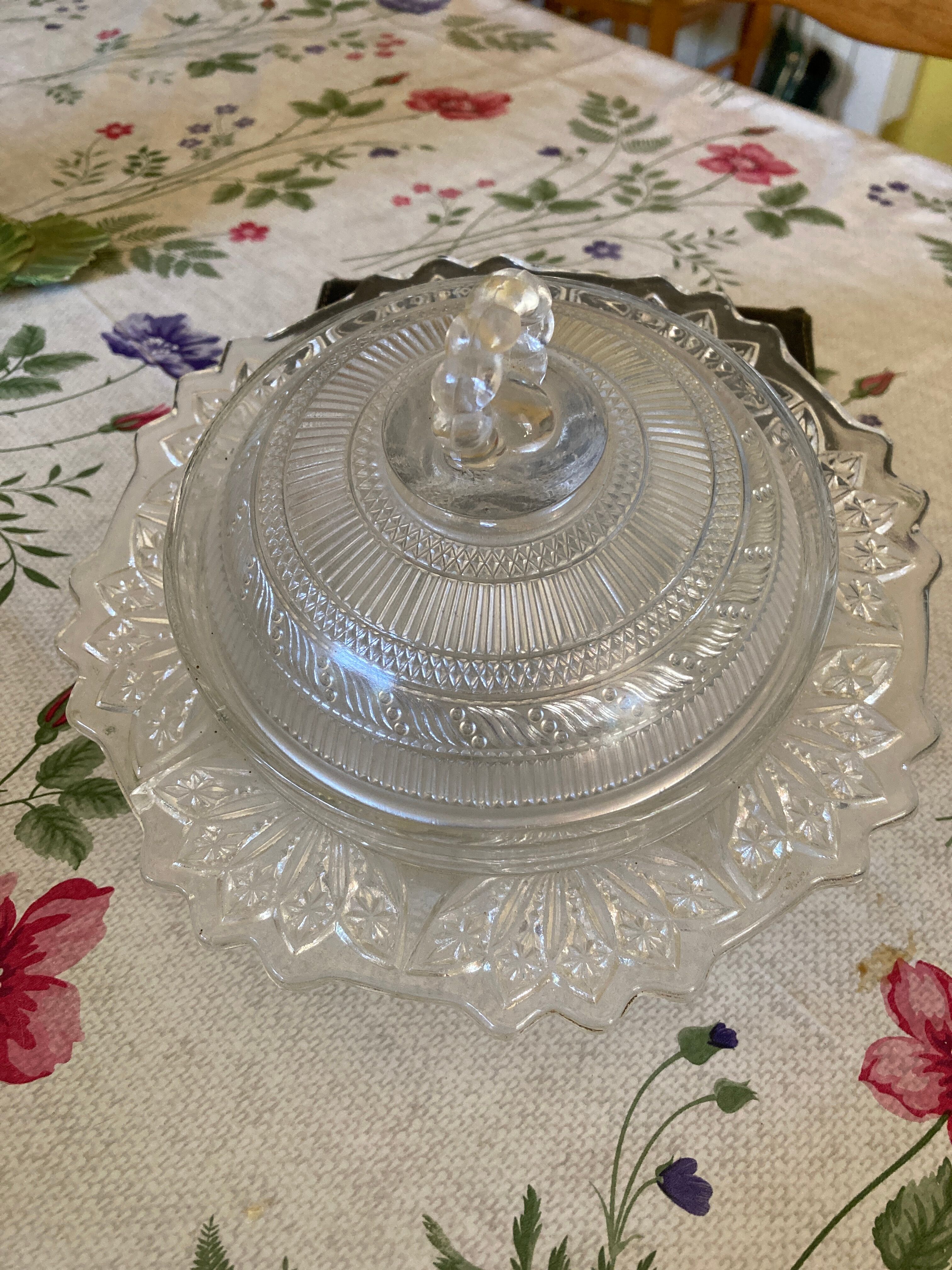 Sugar bowl