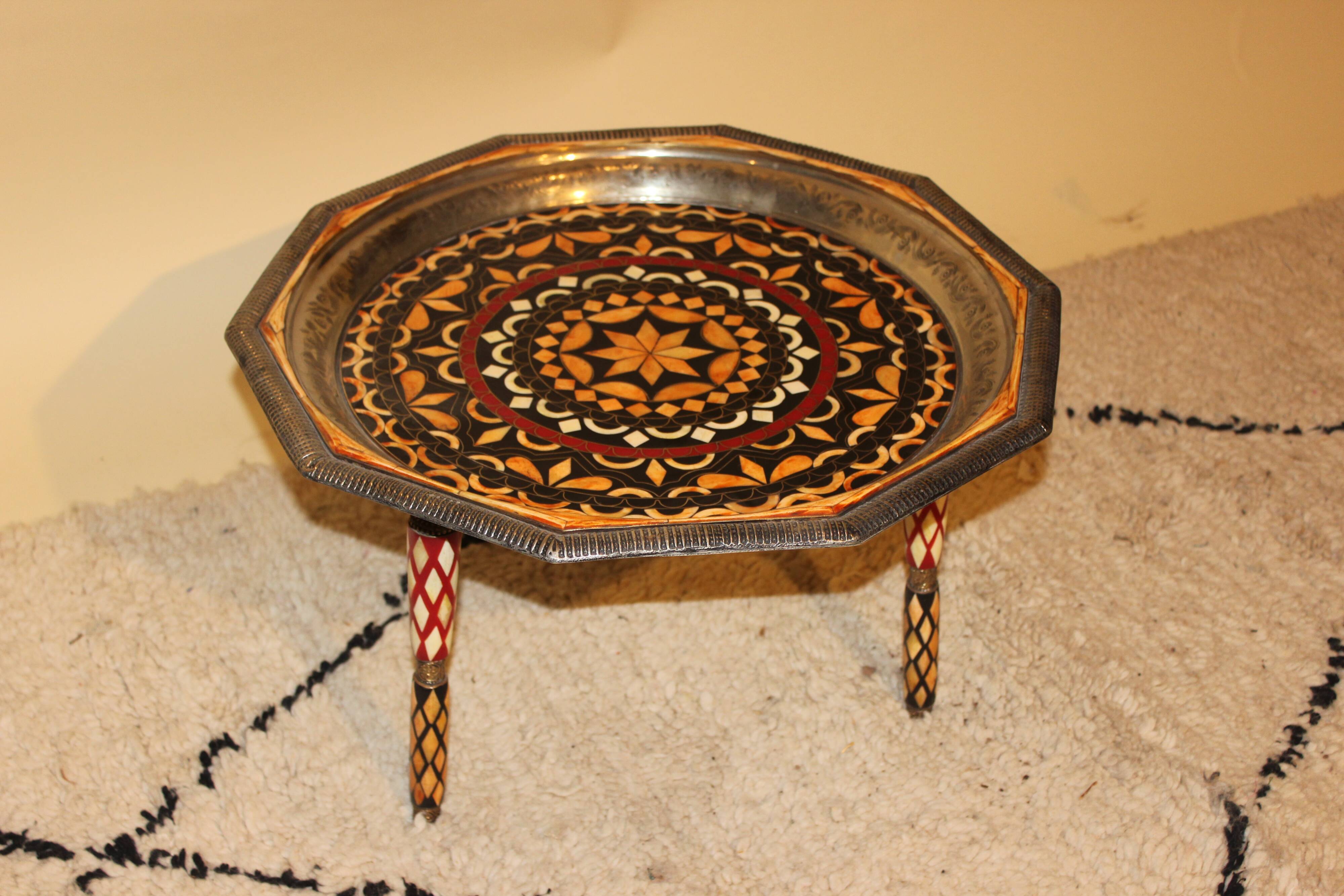 Plateau trépied  décoratif