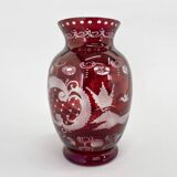 Vase en verre coupé à la main Egermann Ruby Red, Tchécoslovaquie, années 1940