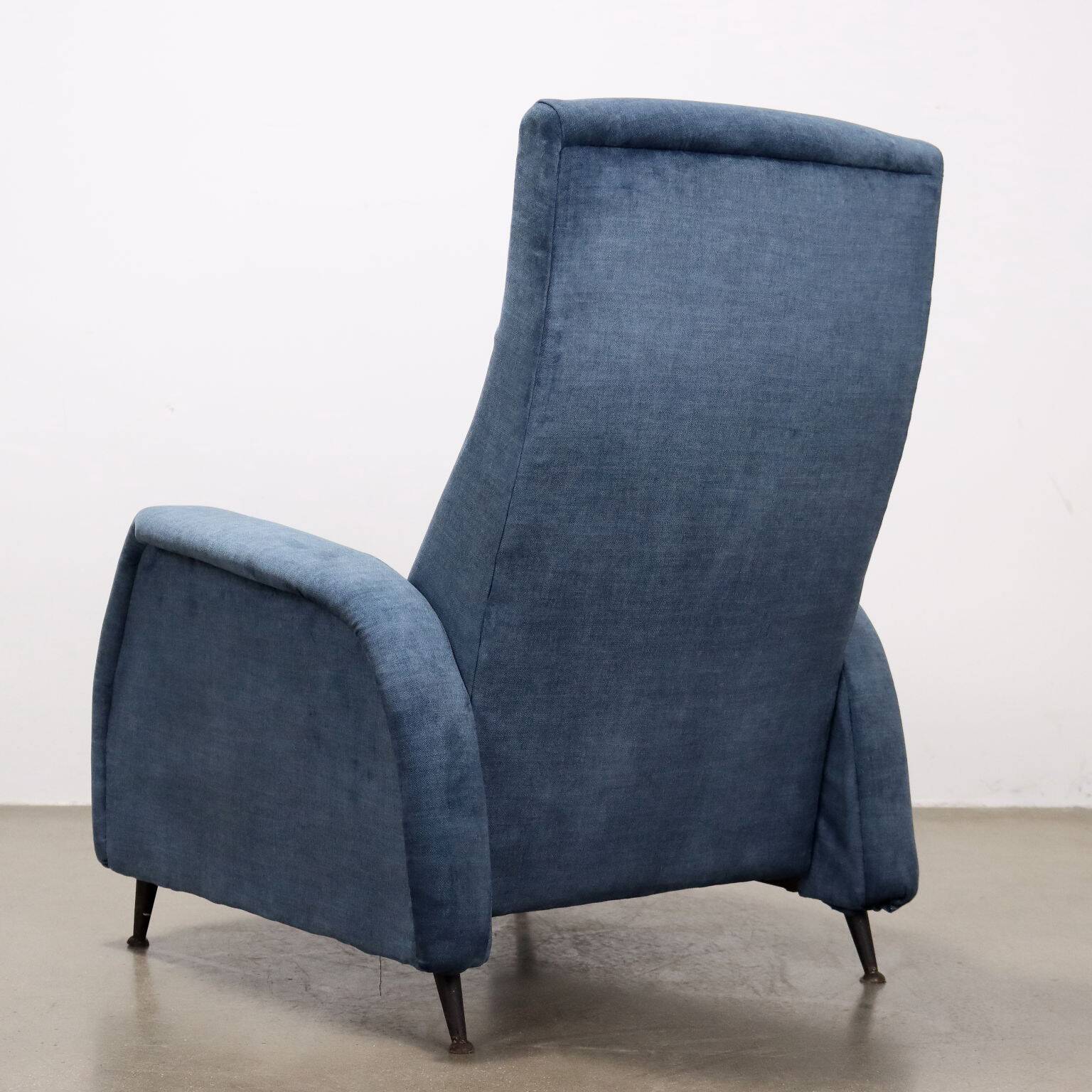 Reclining armchair from the 1960s