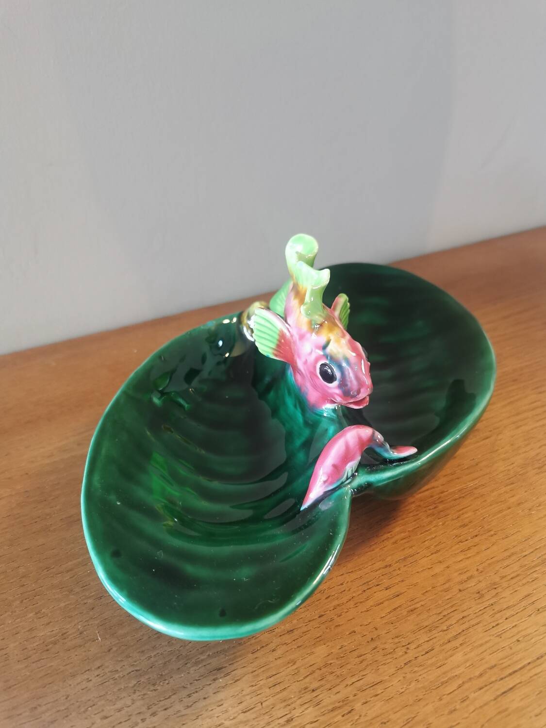 Vallauris fish slip dish with 2 compartments