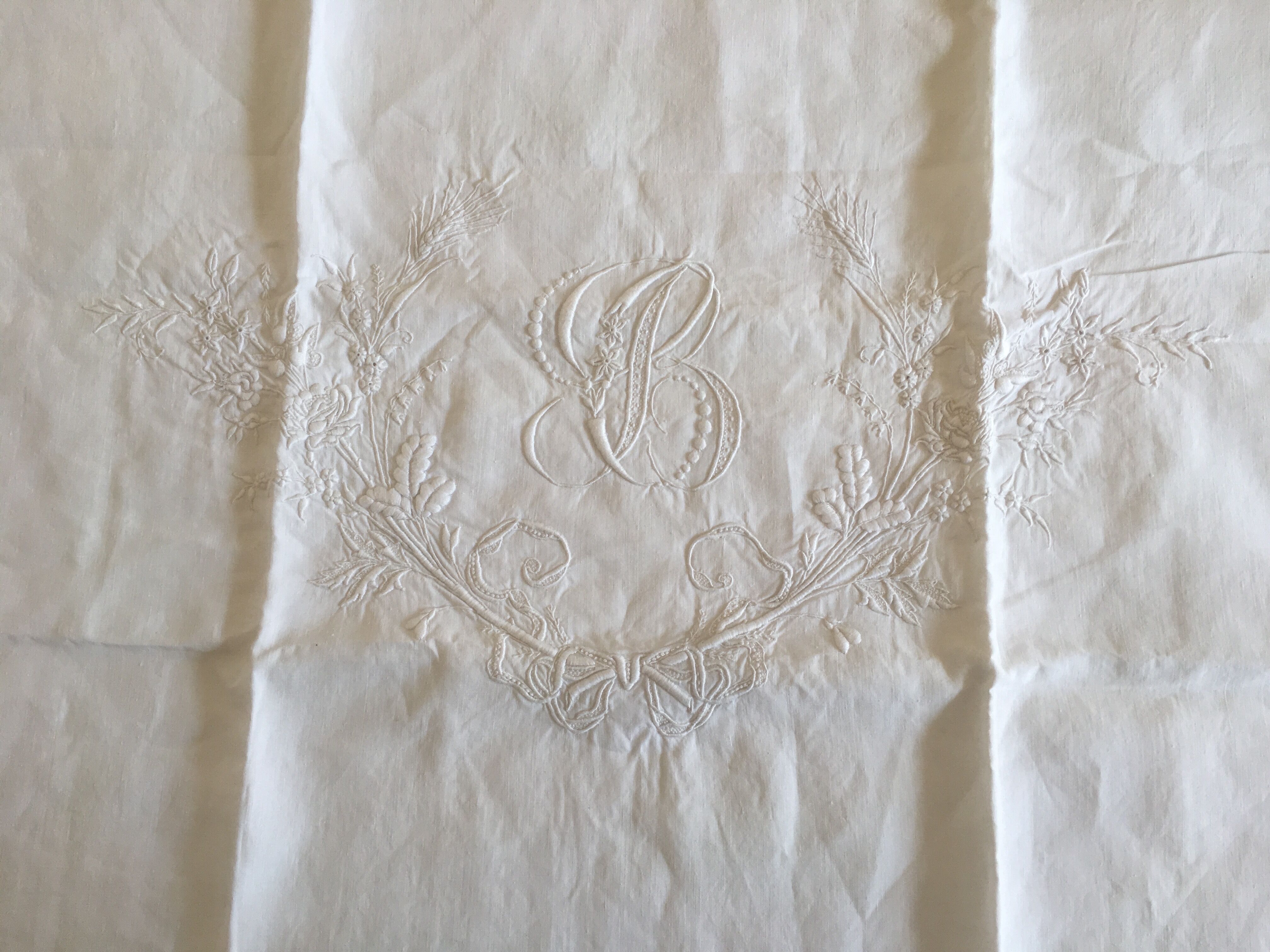 19th embroidered linen yarn wedding kit pillow taie B