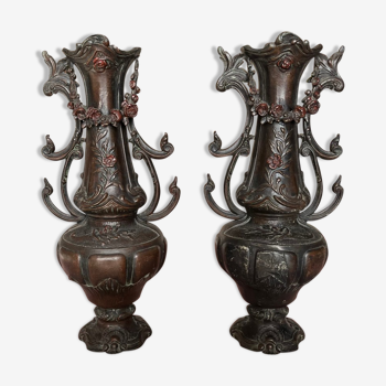 Paire de vases régule anciens