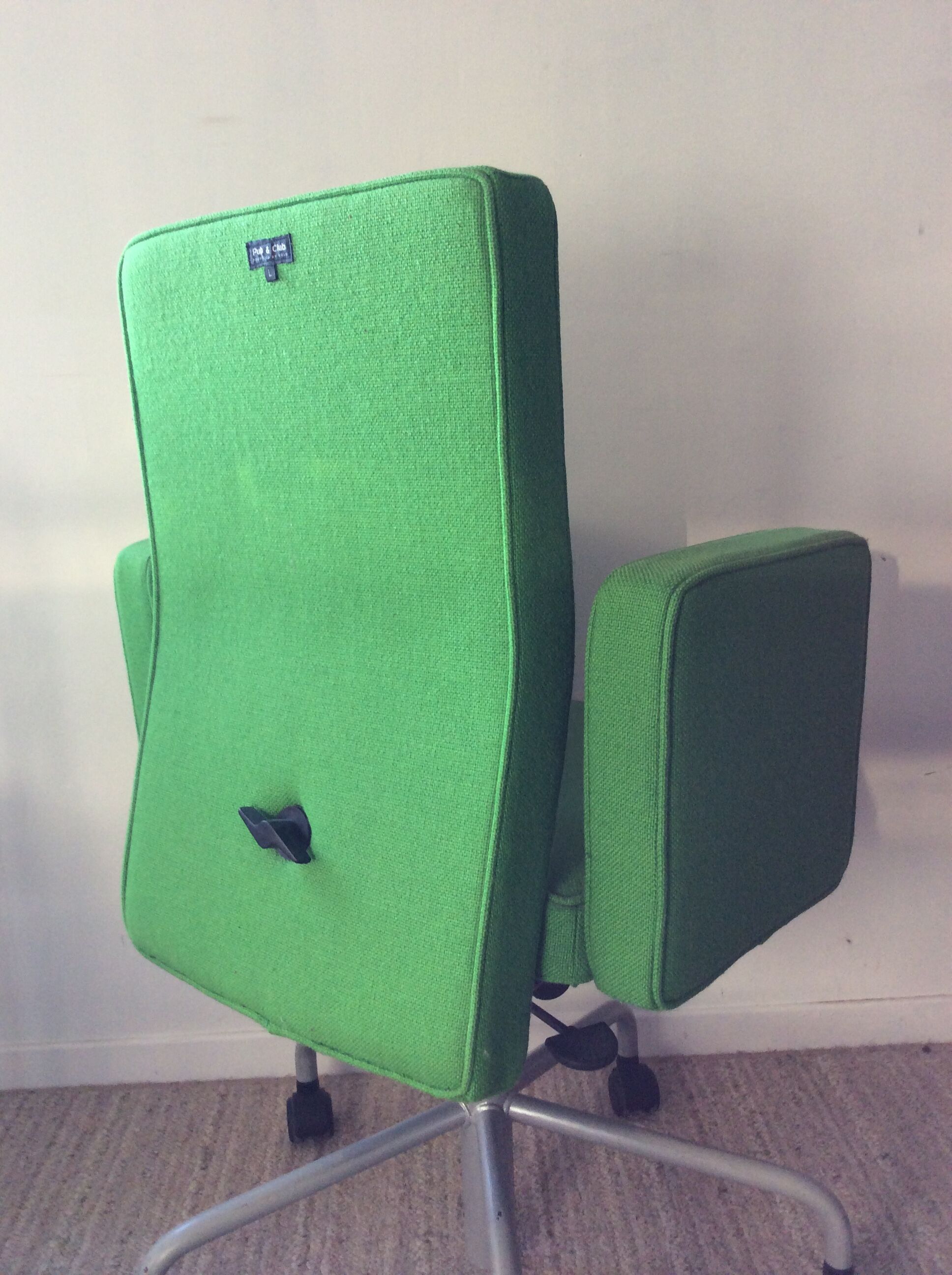 Pub&Club swivel office chair by Bulo