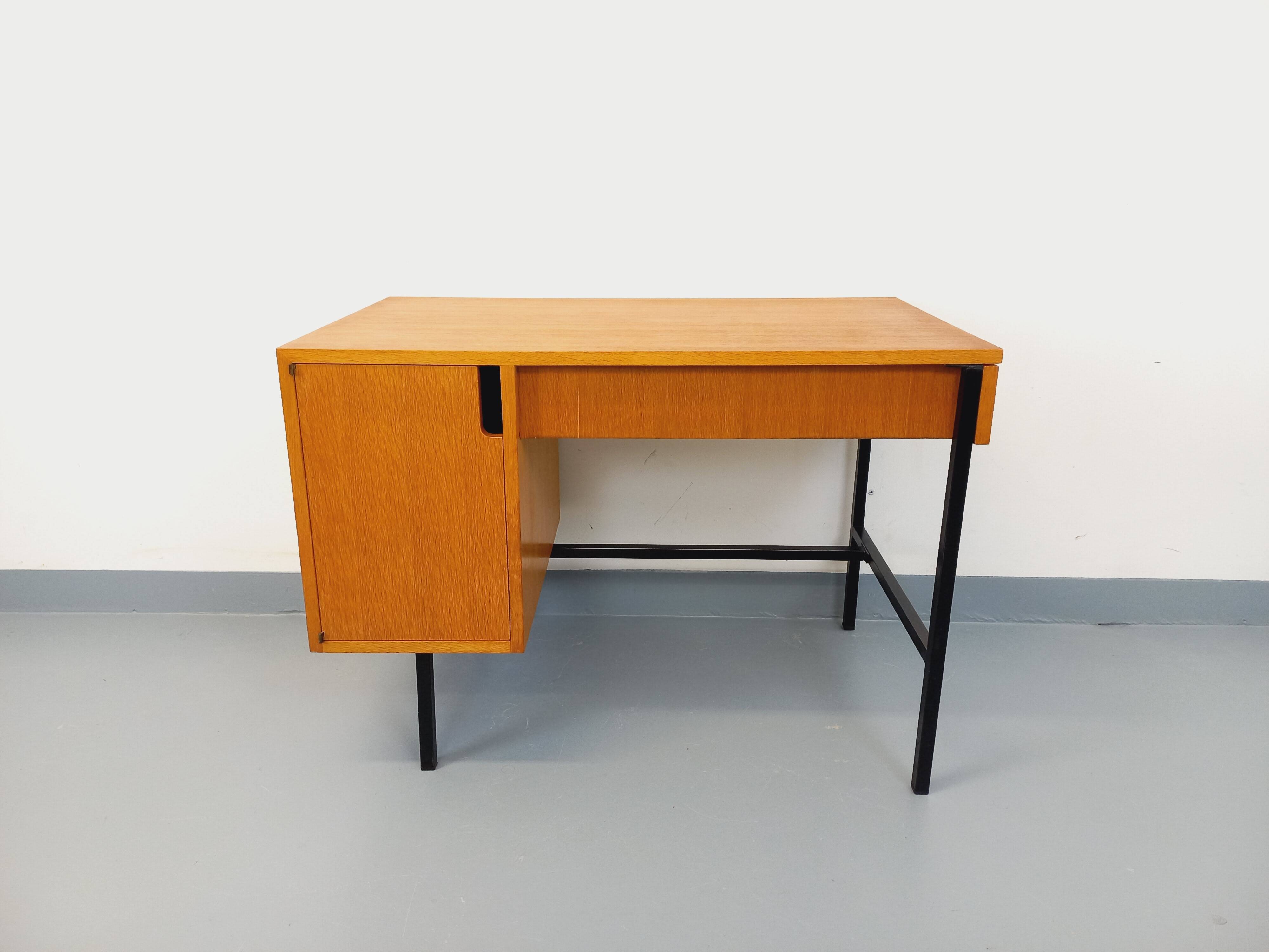Bureau moderniste vintage Multitable par Jacques Hitier en bois de chêne