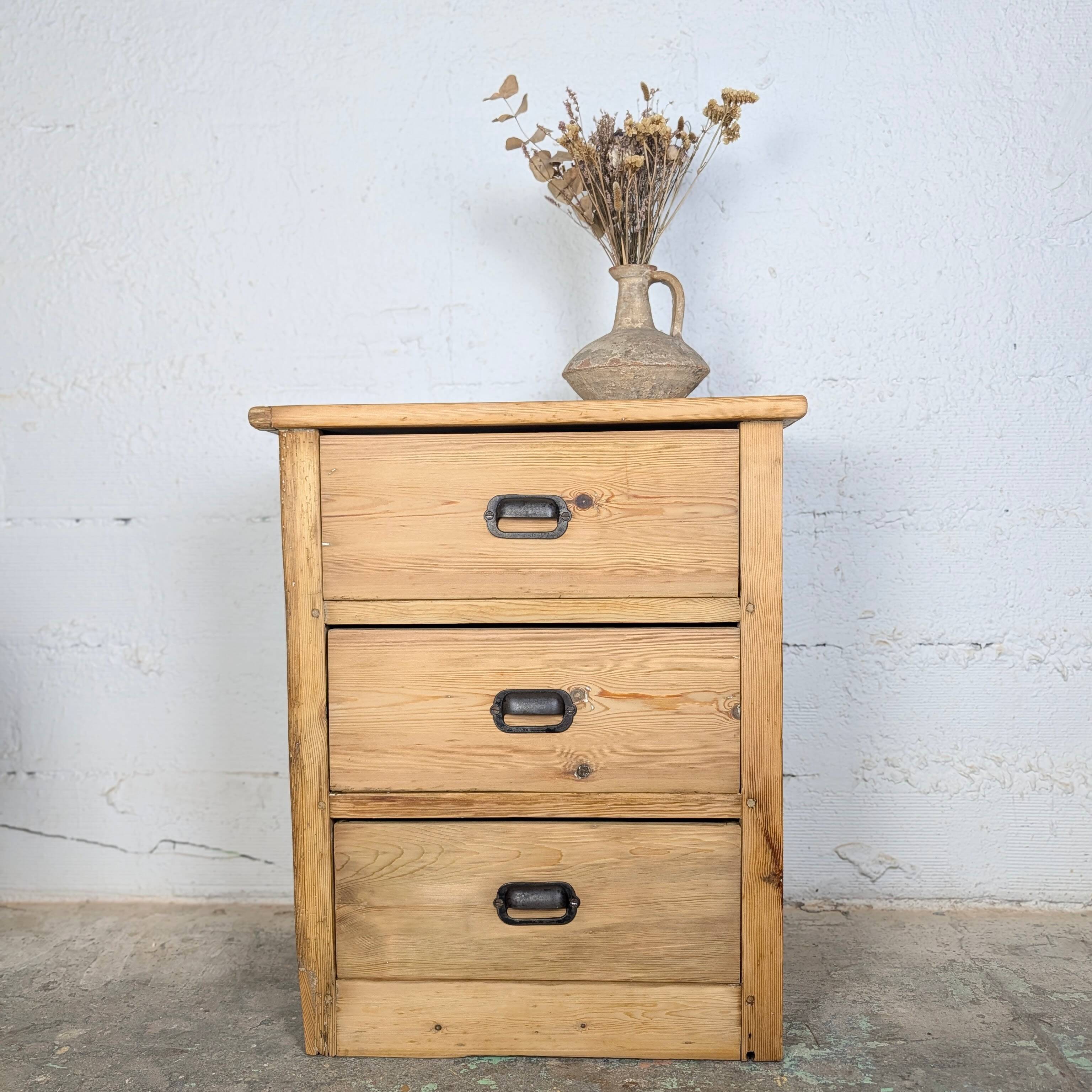 Small workshop cabinet with 3 pine drawers.