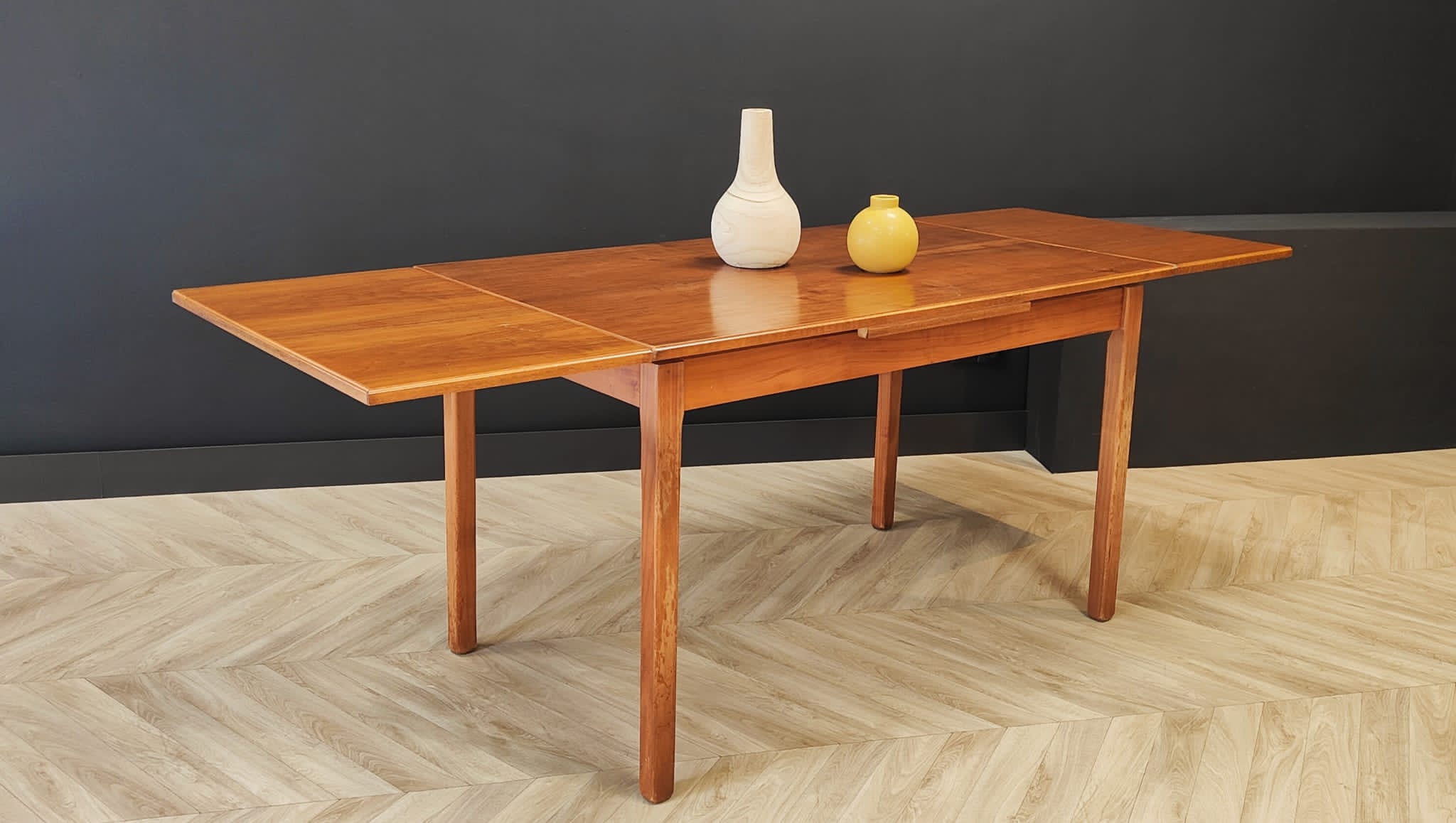 Mid century extendable dining table | vintage