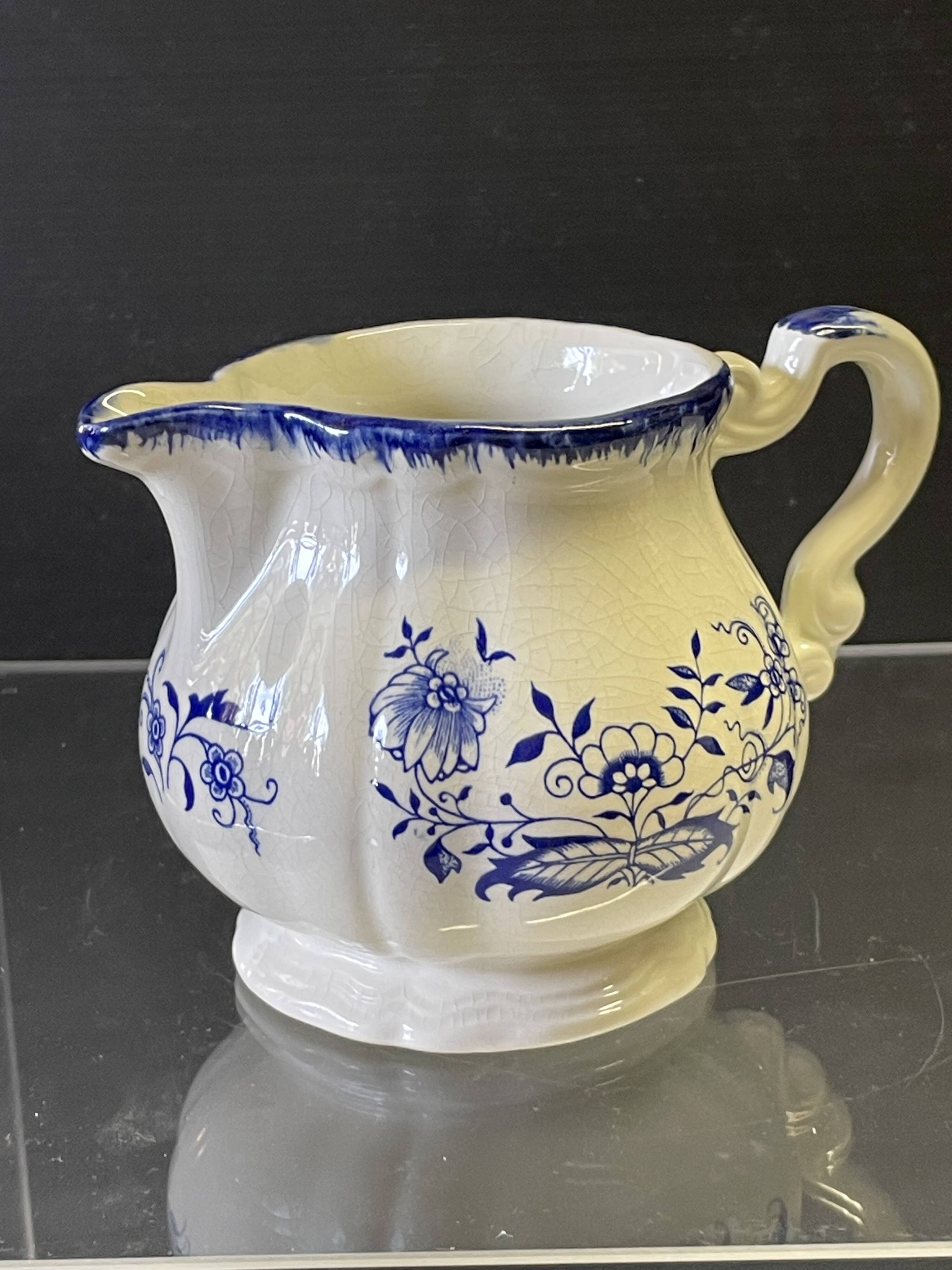 Very nice old ceramic milk jug from Lancaster in good condition.