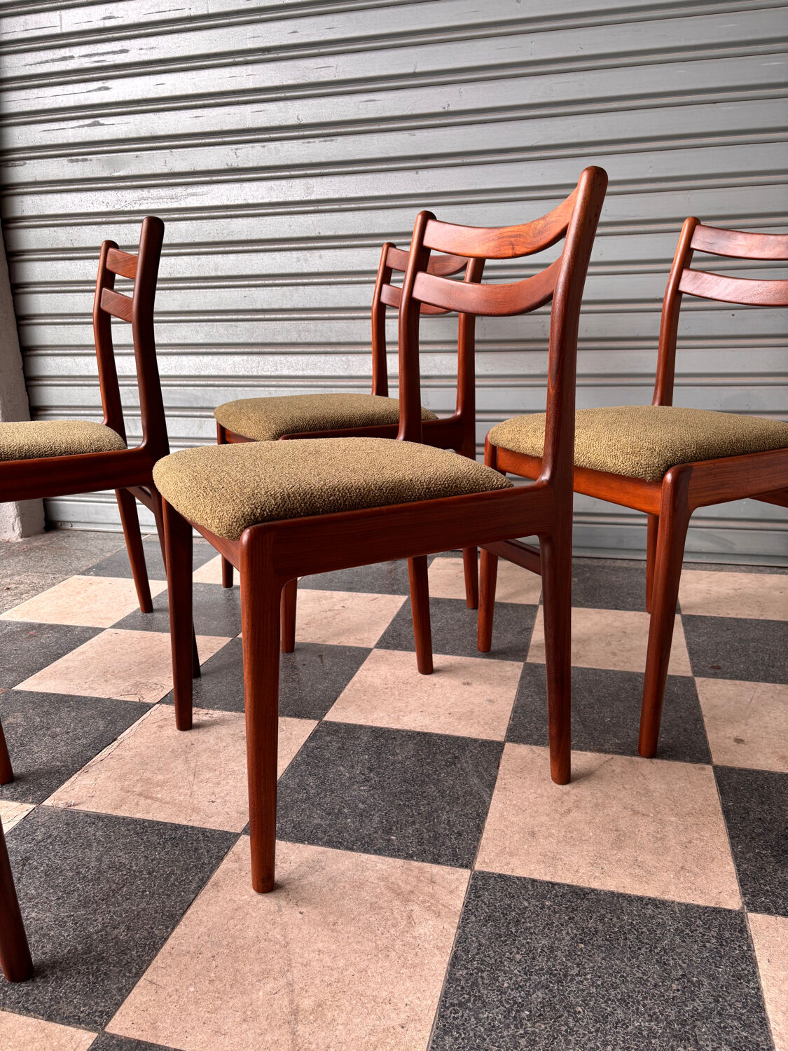 Set of 6 Scandinavian chairs
