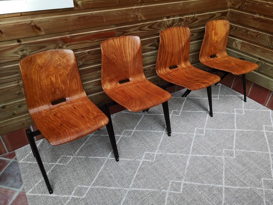Set de 4 chaises Galvanitas s22, teinte chêne claire