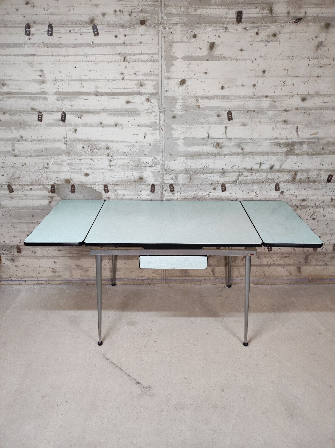 Formica table