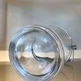 Former ice bucket with serious edging