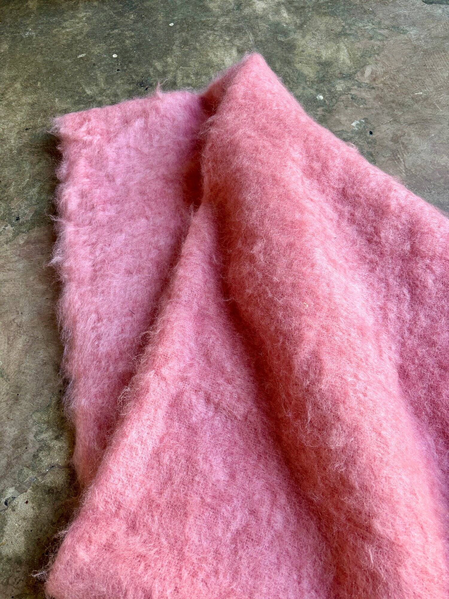 Plaid, blanket linvosges in pink mohair ☐ 180 x 240 cm