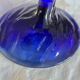 Coupe vintage La Rochère bleu cobalt sur pied