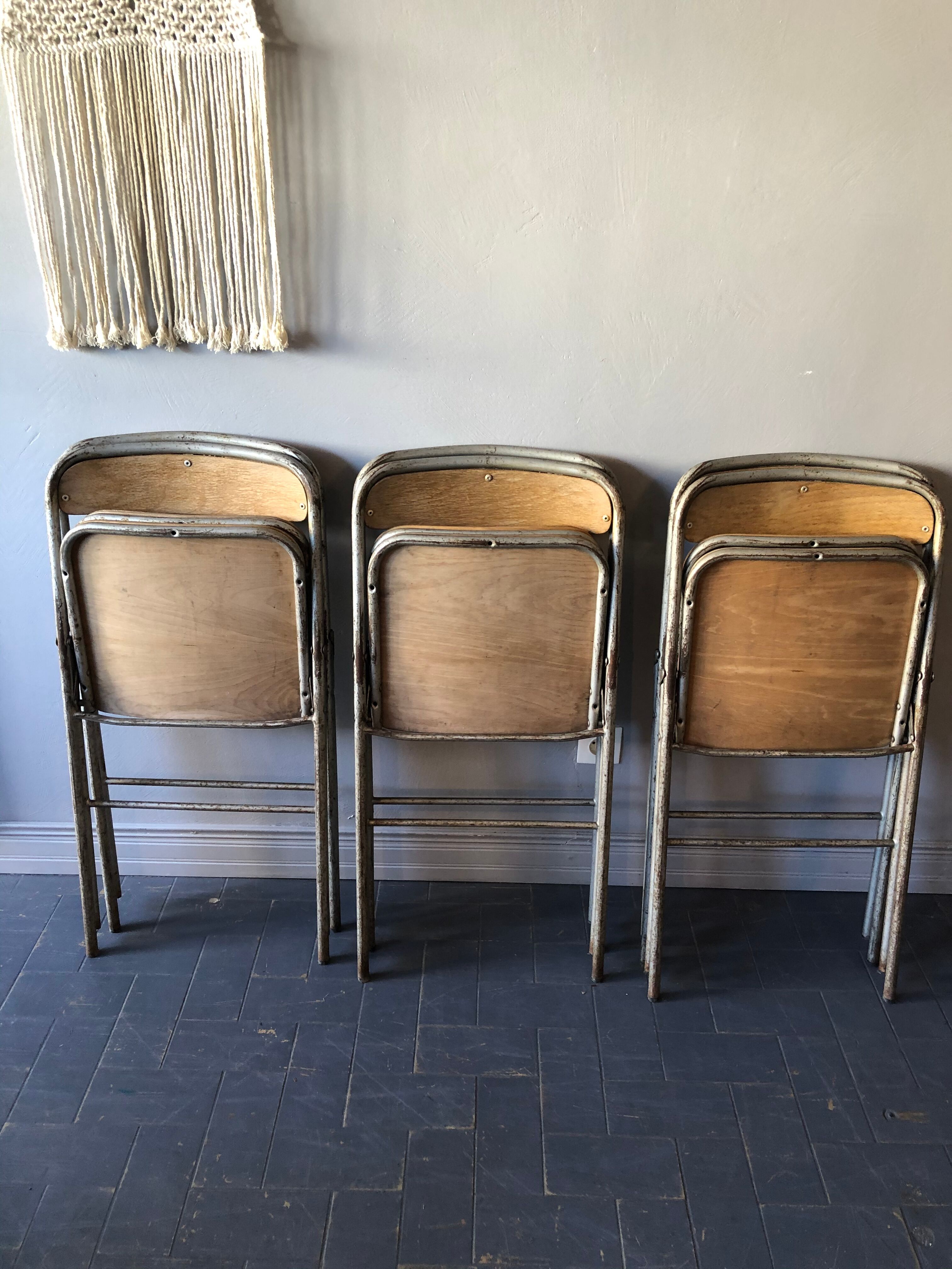 6 vintage folding chairs