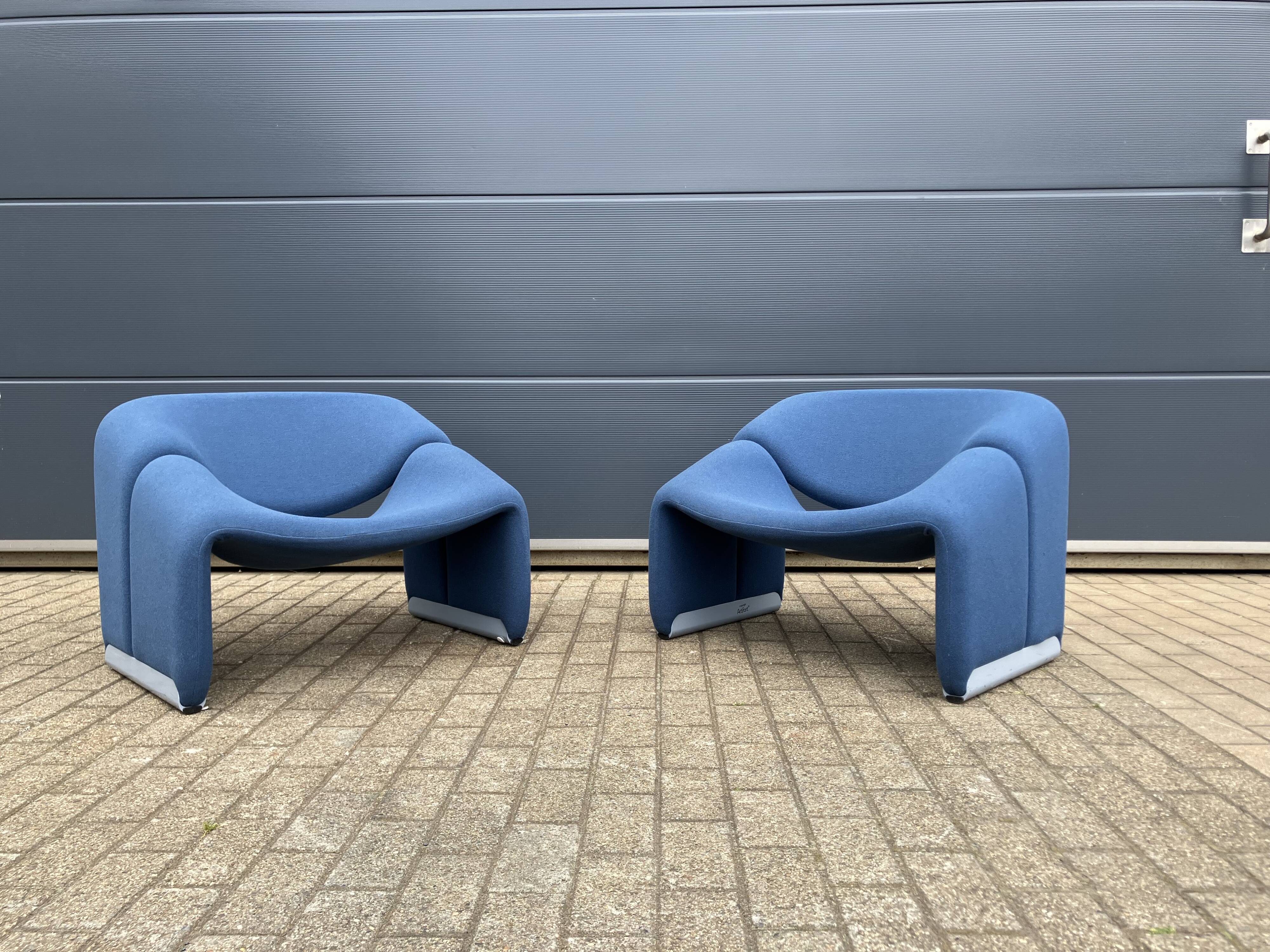 2x Artifort Groovy F598 (M-chair) blue, perfect state! Pierre Paulin