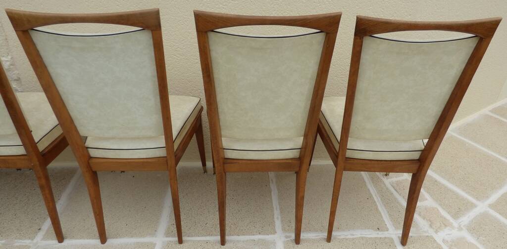 6 Vintage chairs in white beige imitation leather and solid wood with brass legs