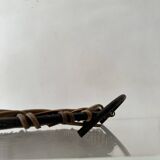 Plateau / corbeille en métal et rotin