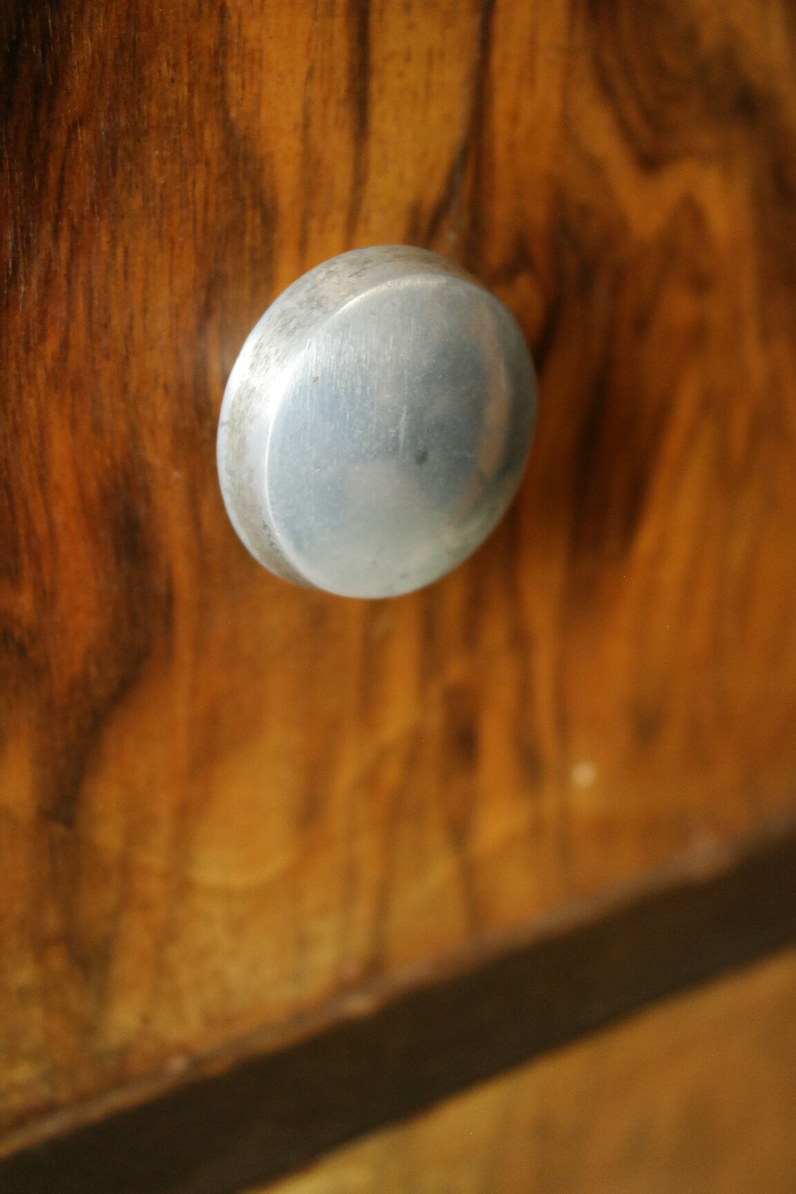 Commode art déco en noyer