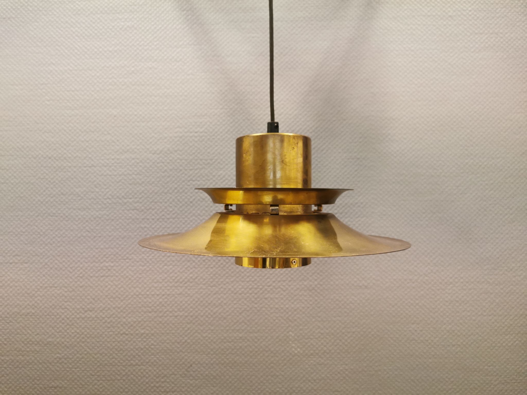 Hanging lamp from the 1970s-1980s, produced by Danish Vitrika, made of brass.