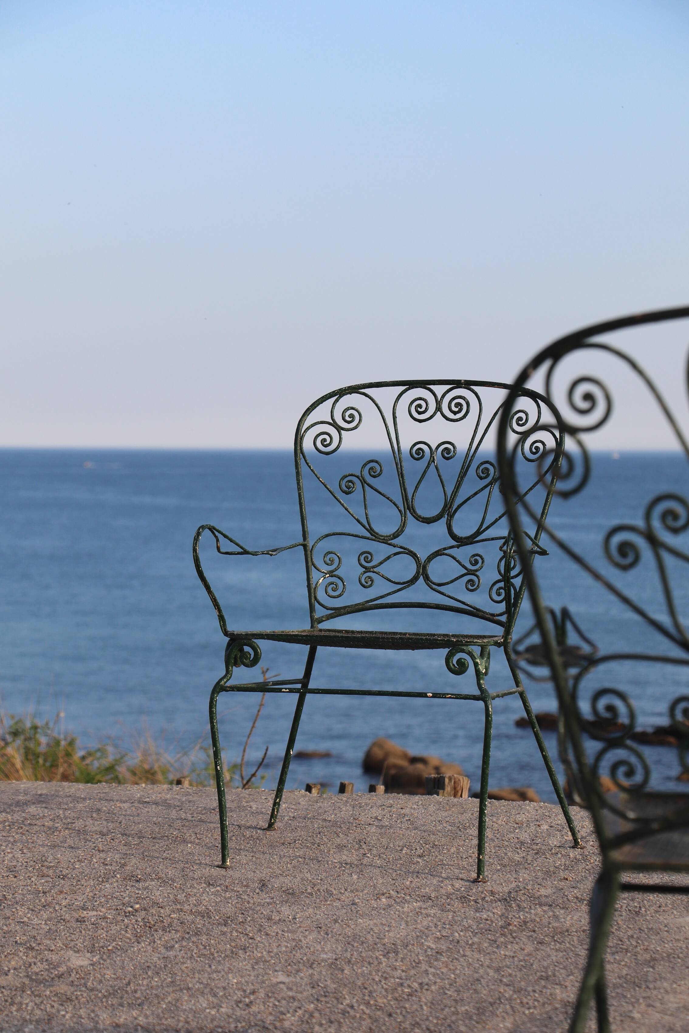 Set of 4 wrought iron garden chairs, France, 20th century