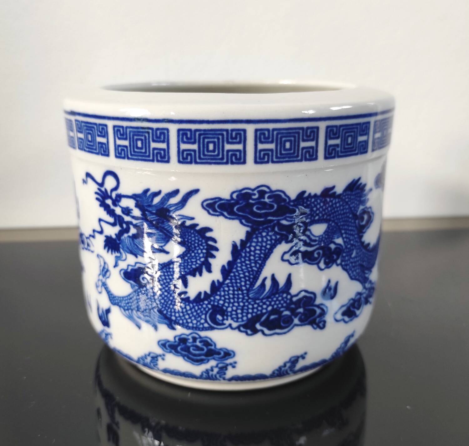 Cache-pot / Vintage porcelain brush pot